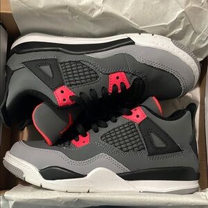 Kids Jordan 4 Retro Kids shoes size 13